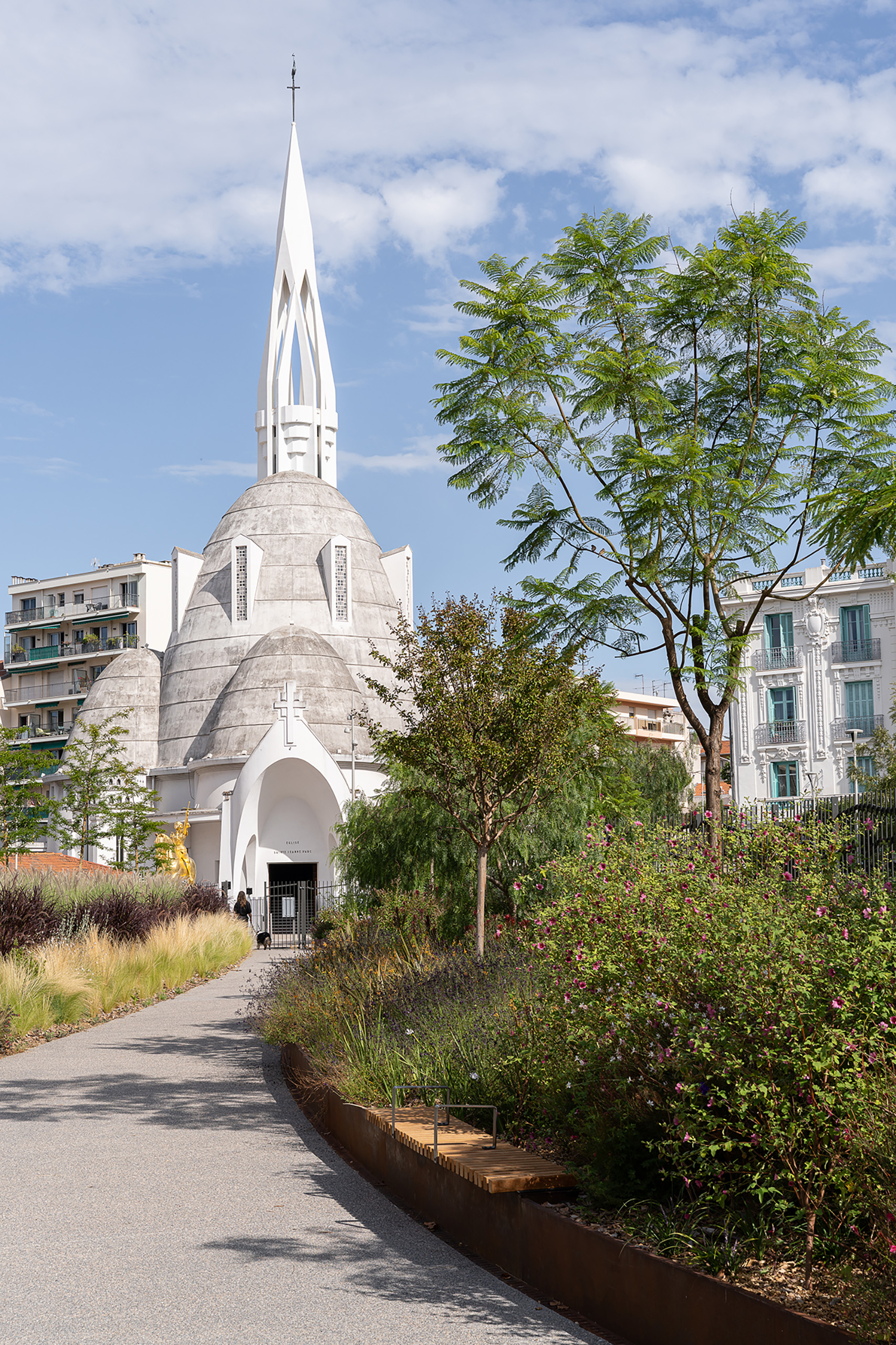 erades-bouzat-architectes-nice-parking-jardin